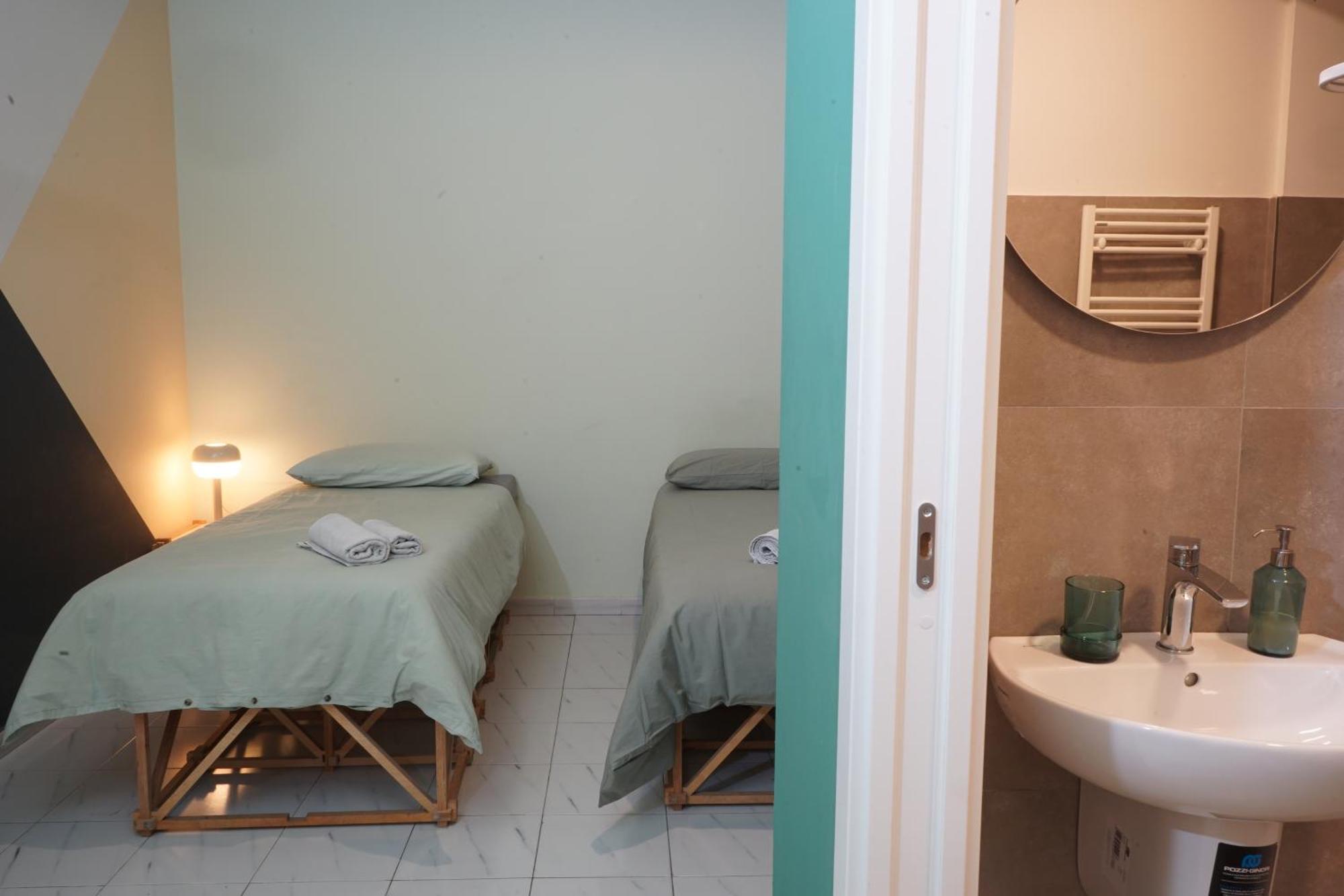 Casa Base Hotel Bari Eksteriør billede